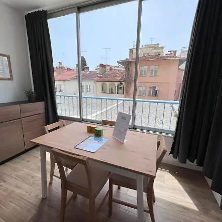 Le Wilson Palace : Apt 4 Prs, 1 Ch, Centre アパート *